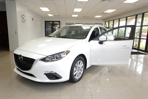 Mazda 3 Sedan - Mazda Puerto Rico