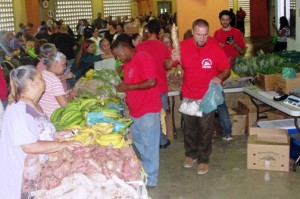 The Family Market aims for the community and Nutrition Assistance Program beneficiaries to have access to fresh, locally grown food.