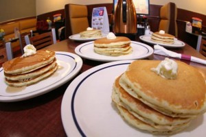 IHOP in Puerto Rico will host their second “National Pancake Day” tomorrow, upholding the chain’s tradition of giving away pancakes who visit the restaurant that day, in exchange for a donation to support the San Jorge Children’s Foundation.