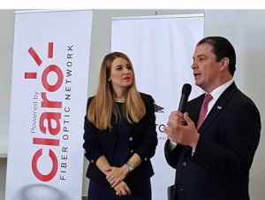 From left: Sofia Stolberg, co-founder and chief executive of Piloto 151 and Enrique Ortiz de Montellano, president of Claro, discuss details of the partnership.