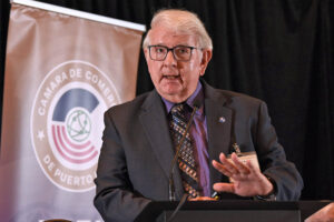 Engineer Carl-Axel P. Soderberg, from the Committee of Experts and Advisors on Climate Change, outlined the economic risks of inaction.