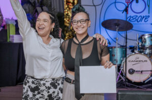 From left: Janssy Ortíz of Tre Amici and Adriana Gabriela Hernández of Bambina/Hiedra receive their recognitions.