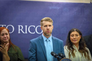 Augusto Gallardo, chief operations officer of Solx, speaks during a press conference at the Puerto Rico governor’s executive mansion, La Fortaleza.