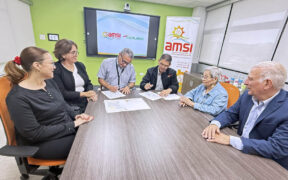 Alianza Municipal de Servicios Integrados and Puerto Rico government officials sign the partnership agreement to fund workforce training in Caguas.