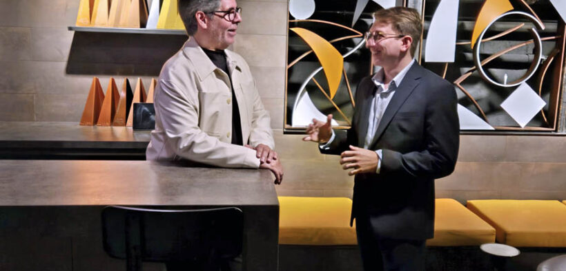 From left: Gilberto Guasp of Arco Publicidad and Jesús Cruz-Arce, CEO of ARC