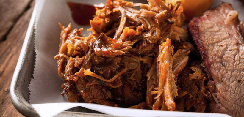 More than 30 teams of professional and amateur pitmasters will compete with their barbecue creations at the Miller Lite BBQ Grilling Wars Festival in San Juan.