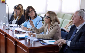 From left: Puerto Rico Economic Development Bank President Carmen A. Vega-Fournier and Zoimé Álvarez-Rubio, executive vice president of the Puerto Rico Bankers Association, testify on House Bill 701.