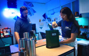 Founded by young entrepreneurs, Insu Health Design develops high-performance, scalable and portable cooling solutions.
