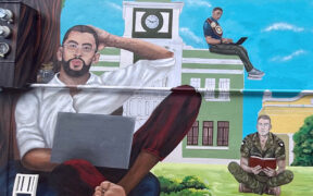 In Vega Baja, Benito Antonio Martínez-Ocasio’s hometown, the Autonomous Municipality and its Office of Tourism, Art and Culture, announced a guided tour that retraces the early life of the artist known worldwide as Bad Bunny.