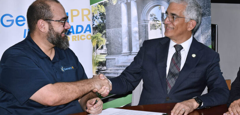 Genera PR Community Relations Manager Jorge Bracero and UPR-Mayagüez Chancellor Agustín Rullán-Toro during the signing ceremony of the academic collaboration agreement.