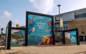 In its pre-launch phase, the campaign featured signage at the Hato Rey Urban Train station and inside the Puerto Rico Coliseum, along with live music and cultural exhibits in the plaza.