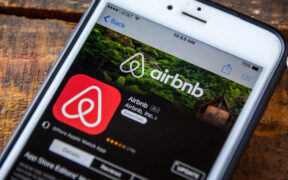 Airbnb reaffirmed support for clear short-term rental regulations as the number of occasional hosts in Puerto Rico continues to grow. (Credit: Tyler Oneill | Dreamstime.com)