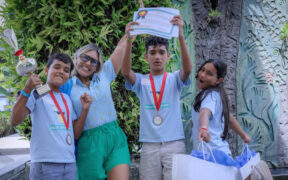 Siblings Dereck, Keniel and Keyvliannie “Annie” Lagares, owners of Riko’s Limonada in San Juan, won first place.