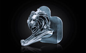 De la Cruz Ogilvy earned Puerto Rico’s first Silver Lion in the Pharma category at the 2025 Cannes Lions Festival for its “Glowing Relief” campaign for Alivia Health.