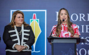 From left, Gov. Jenniffer González and Puerto Rico Tourism Company Executive Director Willianette Robles-Cancel