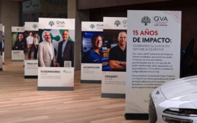 Grupo Guayacán’s exhibition at Plaza Las Américas highlights 15 alumni success stories from its Guayacán Venture Accelerator as part of its 15th anniversary.