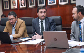 From left: Luis B. Méndez del Nido, general counsel of the Puerto Rico Department of Economic Development and Commerce’s Office of Legal Counsel and Legislative Affairs; agency Secretary Sebastián Negrón; and Ernesto J. Zayas-García, director of the department’s Business Incentives Office, during a press briefing on Act 60 oversight measures in San Juan.