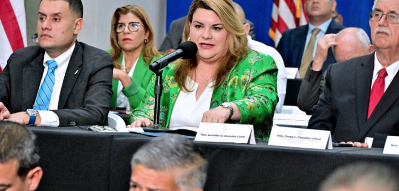 Flanked by Puerto Rico mayors, Gov. Jenniffer González announced her decision to veto House Bill 420.