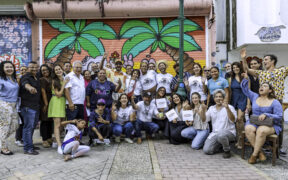 Artists gather for the launch of Maniobra 3.0 at Urbe Apie in Caguas, where the Centro de Economía Creativa and the Mellon Foundation announced a $10 million expansion of the cultural employment program.