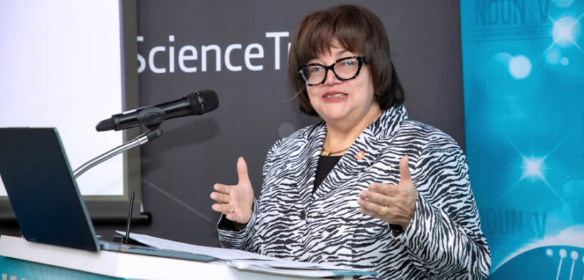 Lucy Crespo, CEO of the Puerto Rico Science, Technology and Research Trust, received the “Faces of Bioscience” award during Induniv’s 40th anniversary celebration in San Juan.