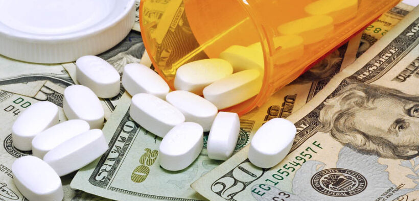 Prescription costs continue to climb as medical plan expenses in Puerto Rico are projected to rise 5.1% in 2026, driven by high-priced specialty drugs and treatments for chronic disease. (Credit: Steve Vanhorn | Dreamstime.com) pills, money