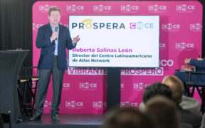 Economist Roberto Salinas speaks during a forum hosted by the Center for Economic Renewal, Growth and Excellence (Centro CRECE) in Puerto Rico.