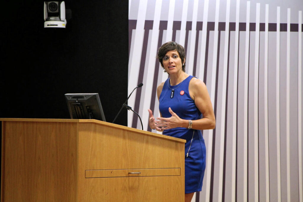 AI tools risk gender bias in Spanish-language hiring