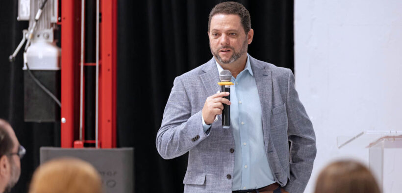 Dany Oliva, vice president of Toyota de Puerto Rico, discussed the launch of the Toyota STEM Lab with Ciencia Puerto Rico, a program to expand STEM education in high schools.