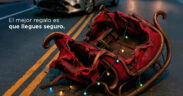 An image from Triple-S’ Christmas road-safety campaign shows a damaged car and a broken sleigh, representing the risks of drunk driving during the holiday season in Puerto Rico.
